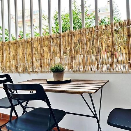 Tranquilo Y Centrico Apartamento De Playa فوينخيرولا المظهر الخارجي الصورة