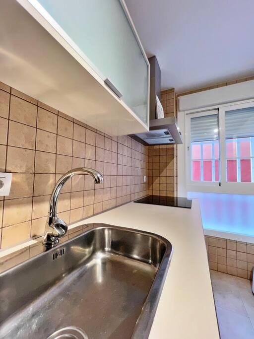Tranquilo Y Centrico Apartamento De Playa فوينخيرولا المظهر الخارجي الصورة