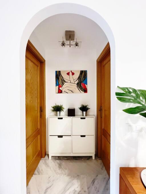 Tranquilo Y Centrico Apartamento De Playa فوينخيرولا المظهر الخارجي الصورة